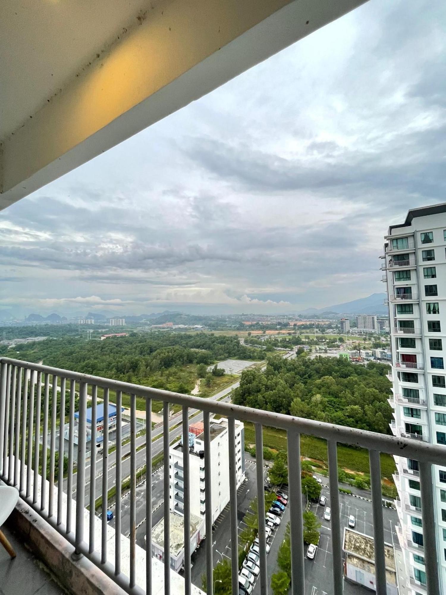 Casa Kayangan Meru Ipoh 3Br Allure -By Goswell Exterior photo